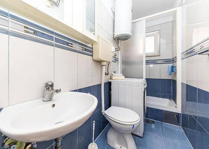 2 Bedroom Cozy In * Trogir