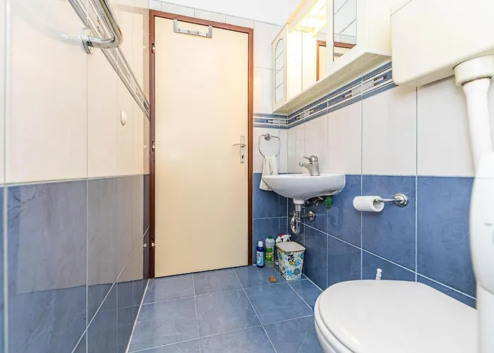 2 Bedroom Cozy In Apartament *