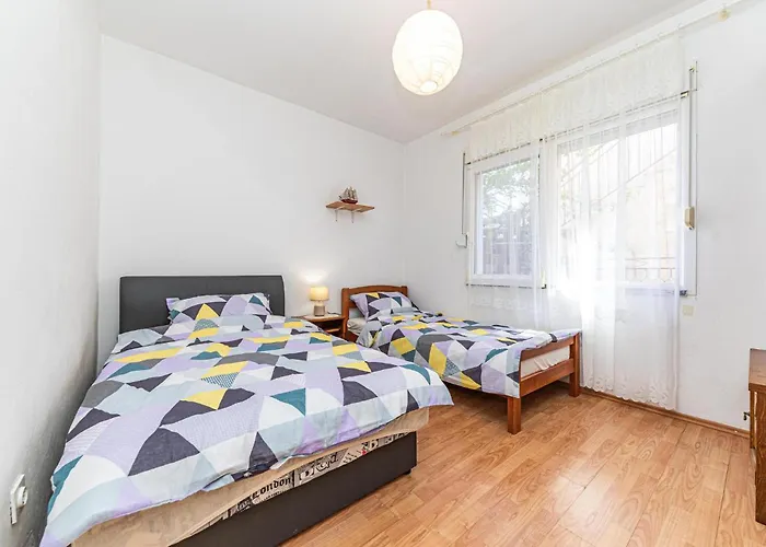 2 Bedroom Cozy In * Trogir